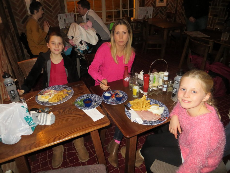 family_2016-01-09 17-10-22_battesford_court_witham